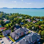 شقة Sunshine At The Balaton - 100m From The Beach, Walking Distance From Centrum, Shops And Restaurants