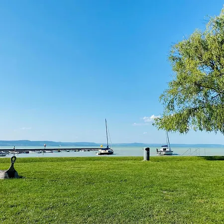 Sunshine At The Balaton - 100m From The Beach, Walking Distance From Centrum, Shops And Restaurants * بالاتوليلّي