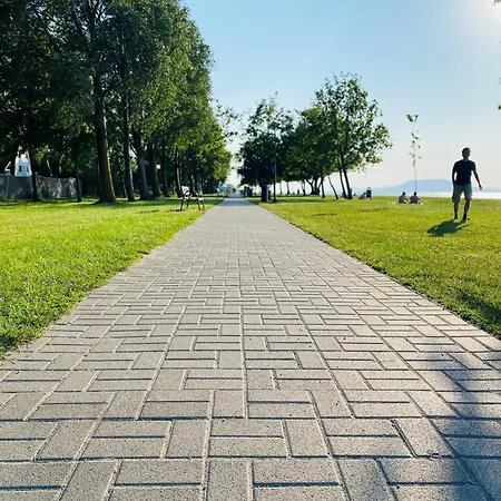 Sunshine At The Balaton - 100m From The Beach, Walking Distance From Centrum, Shops And Restaurants Lägenhet *